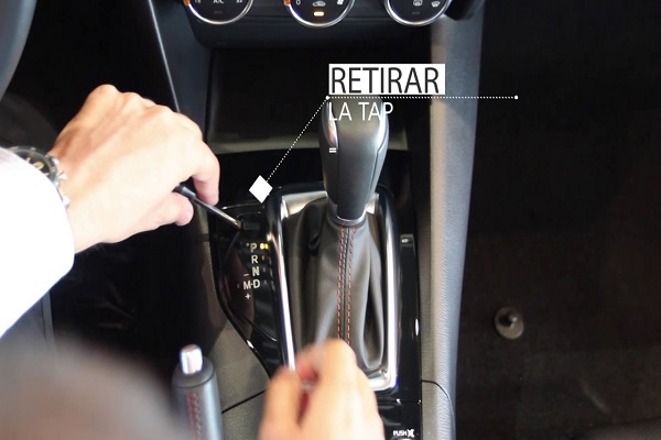 Palanca de cambios atorada: ¿cómo resolverlo?