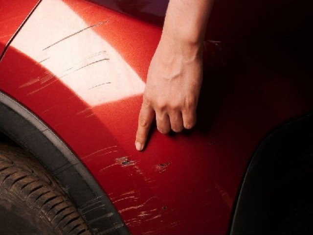 3 tips para eliminar las rayaduras del auto 