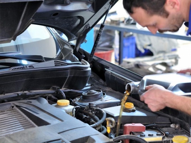 ¿Cuánto aceite necesita mi auto en realidad?