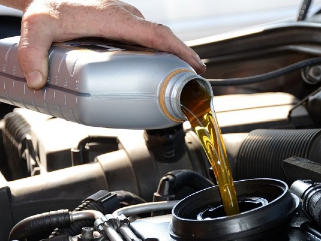 ¿Cuáles son los fluidos importantes del auto?