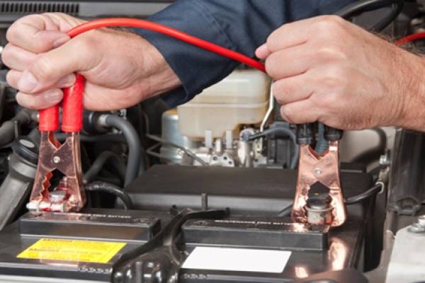 Cómo darle un mantenimiento adecuado a la batería de tu auto