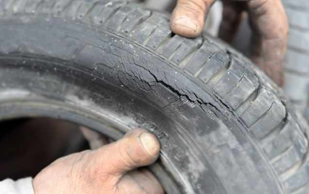 reparar un neumático 