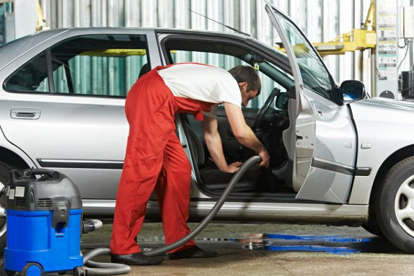 auto nuevo en buenas condiciones