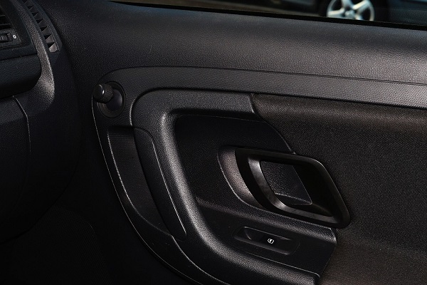 Cómo reemplazar el mango interior de la puerta del auto en 4 pasos I
