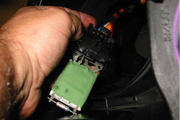 Comprueba que funciona el interruptor para que encienda el ventilador
