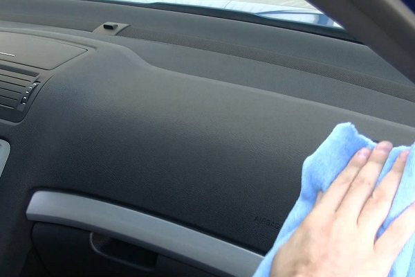 limpiar el interior de tu auto
