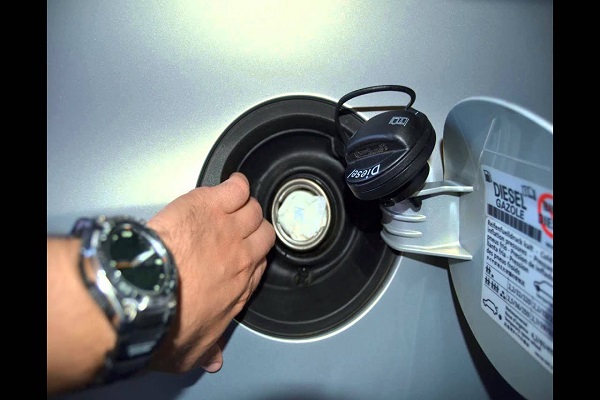 Mi auto huele a nafta: ¿qué debo hacer? I