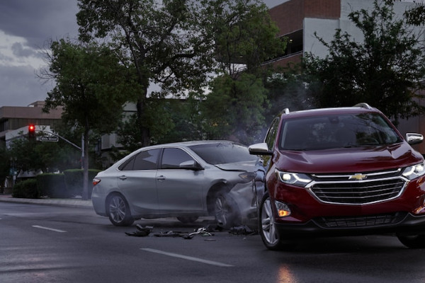 Qué hacer en caso de sufrir un choque leve con nuestro auto