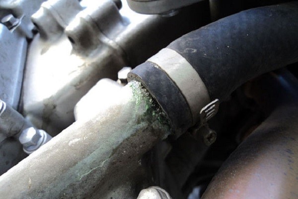 Fuga en el radiador: ¿cómo la reparo?