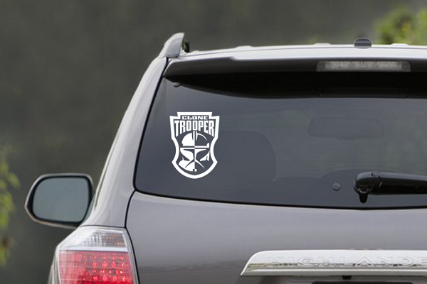 cómo eliminar fácilmente un sticker de tu auto