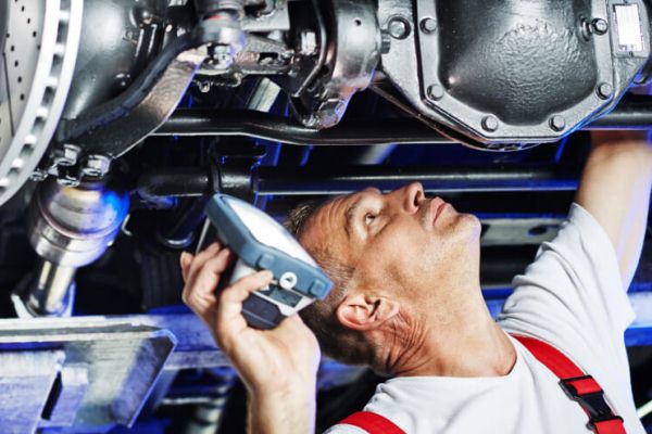 5 Errores que causan daño a tu auto