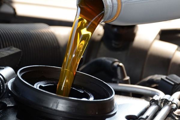 Cómo y por qué cambiar el líquido de frenos de tu auto