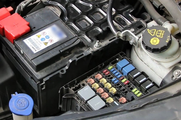 fusible del indicador de combustible