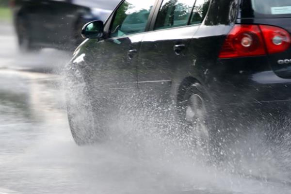 7 consejos para conducir con lluvia