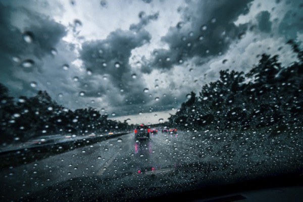 7 consejos para conducir con lluvia