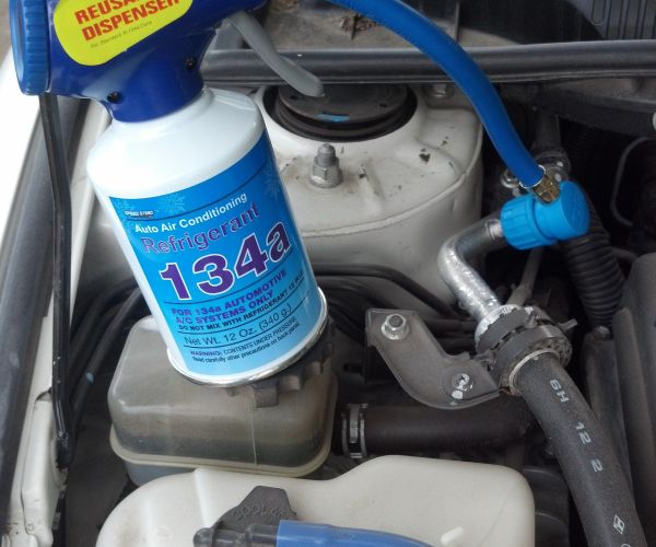 Verifica el líquido refrigerante Verifica el líquido refrigerante